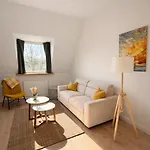 Altbau Mit Toller Terrasse Apartmán
