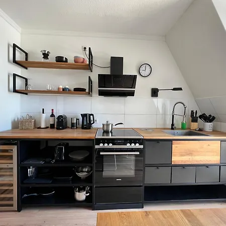 Renoviertes Design Mit Toller Terasse *