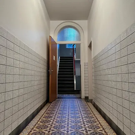 Renoviertes Design Mit Toller Terasse *