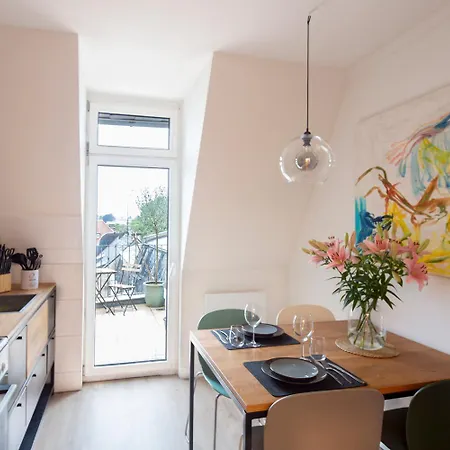 Altbau Mit Toller Terrasse *