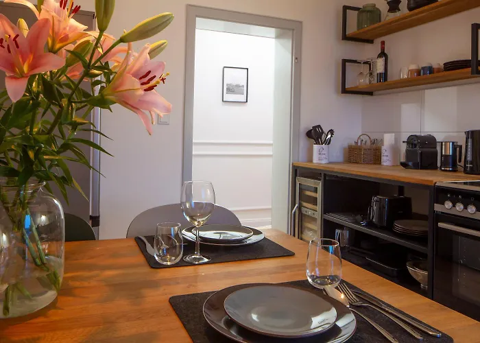 Renoviertes Design Mit Toller Terasse *